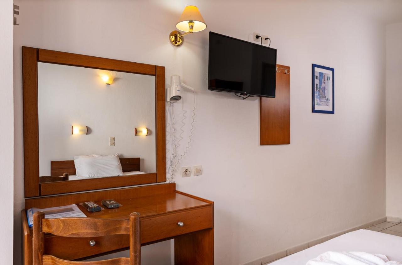 Hotel Kathrin Beach Adelianos Kampos Extérieur photo