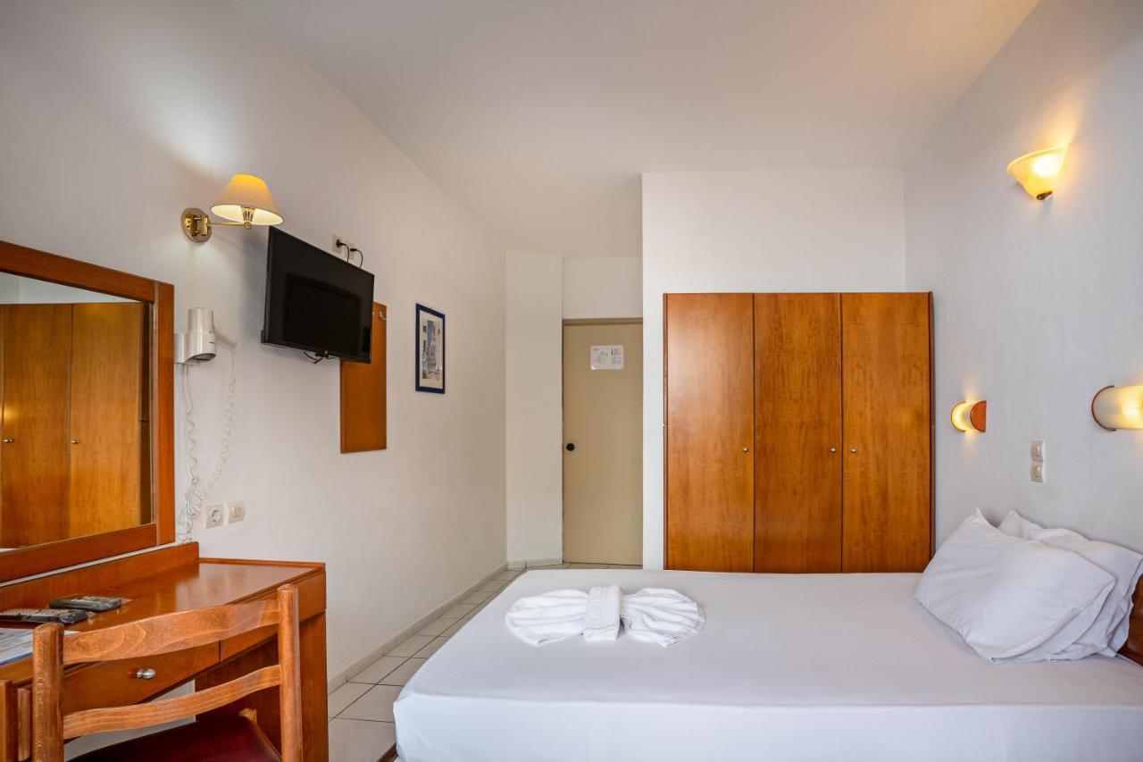 Hotel Kathrin Beach Adelianos Kampos Extérieur photo