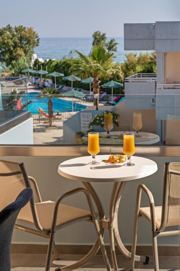 Hotel Kathrin Beach Adelianos Kampos Extérieur photo
