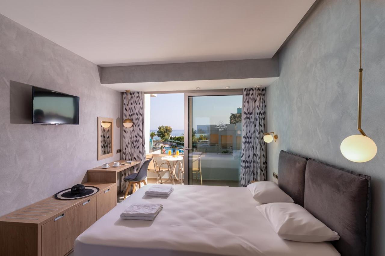 Hotel Kathrin Beach Adelianos Kampos Extérieur photo