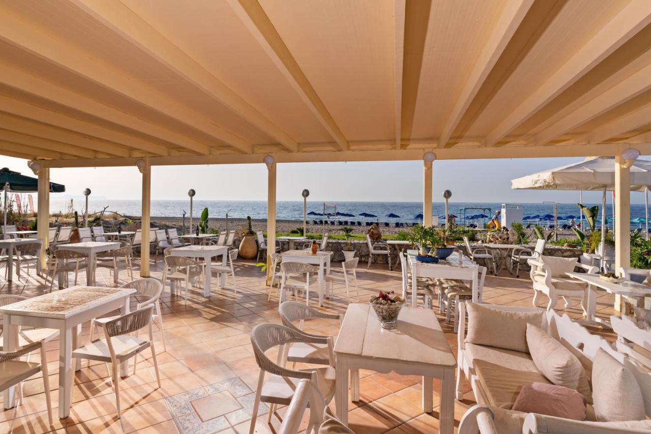 Hotel Kathrin Beach Adelianos Kampos Extérieur photo