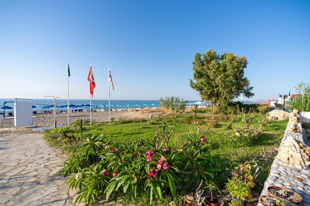 Hotel Kathrin Beach Adelianos Kampos Extérieur photo