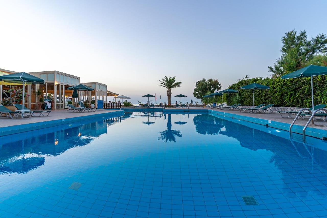 Hotel Kathrin Beach Adelianos Kampos Extérieur photo