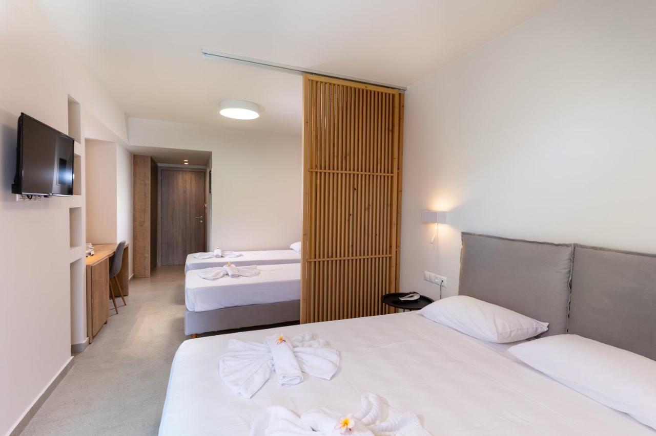 Hotel Kathrin Beach Adelianos Kampos Extérieur photo