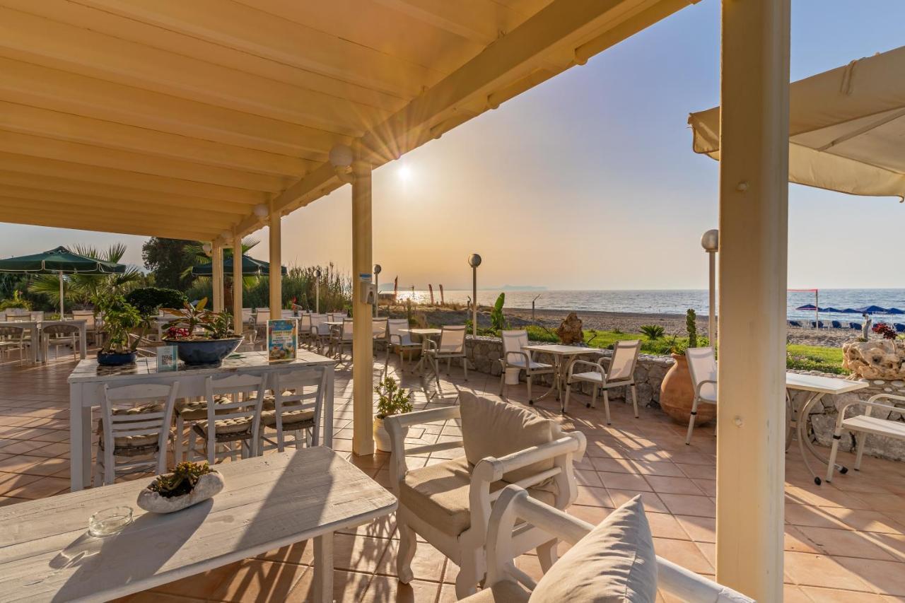 Hotel Kathrin Beach Adelianos Kampos Extérieur photo