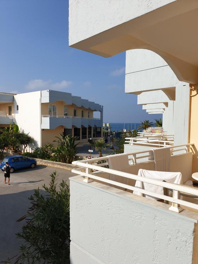 Hotel Kathrin Beach Adelianos Kampos Extérieur photo